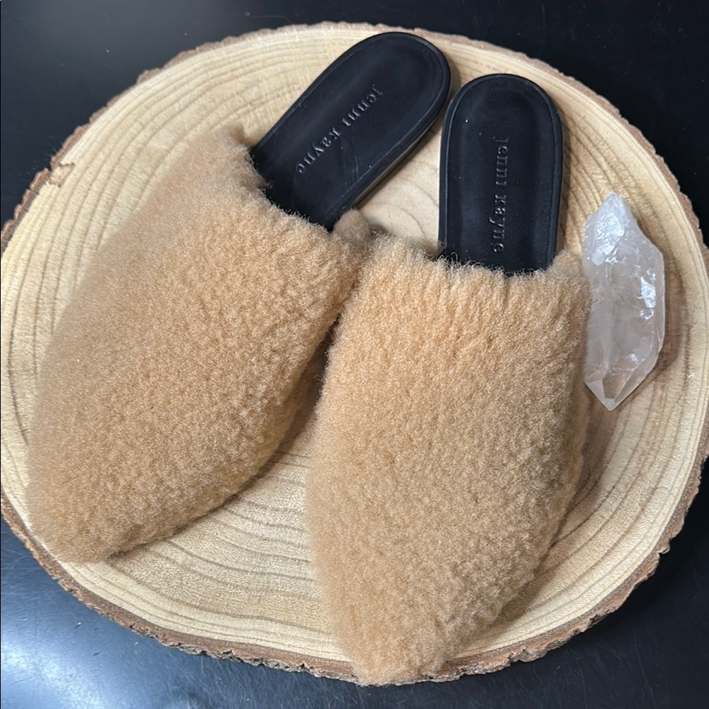 Jenni Kayne Vero Cuoio Made in Italy Size 40 Shearling Slippers Slides Shoes